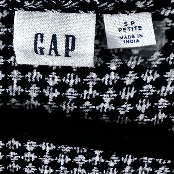 Gap Petite Black and White Dress - Picture 3 of 3